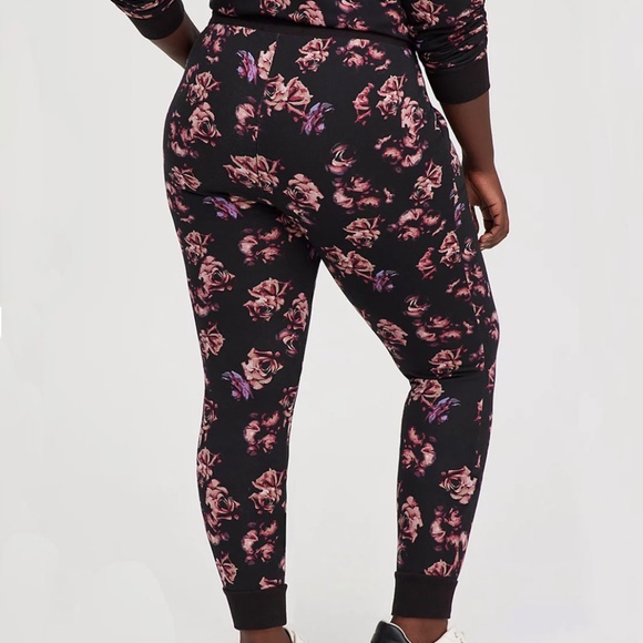SET: Torrid Everyday Fleece Floral Active Sweatshirt/Jogger 2X - Picture 9 of 14
